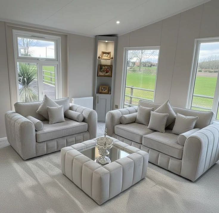 Rendon grey 3+2 with center table